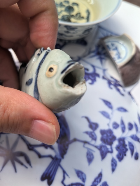 古玩陶瓷晚明青花仿生瓷鱖魚佩拍賣,當前價格3880元
