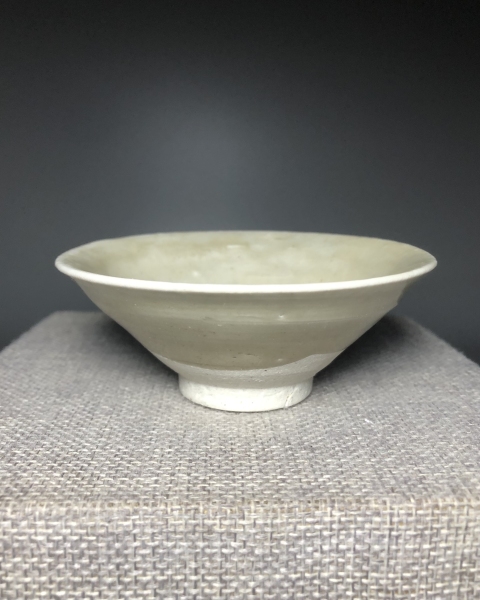 古玩陶瓷宋,青釉雞心斗笠盞拍賣,當(dāng)前價格1600元