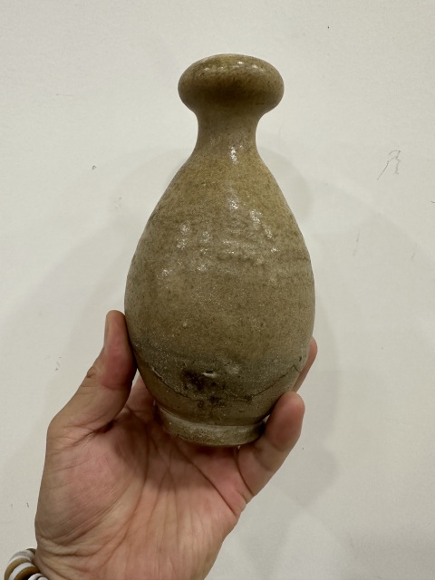 古玩陶瓷隋唐青瓷蒜頭瓶；拍賣，當(dāng)前價(jià)格28888元