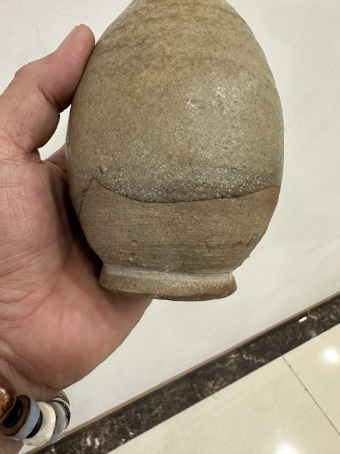 古玩陶瓷隋唐青瓷蒜頭瓶；拍賣，當(dāng)前價(jià)格28888元