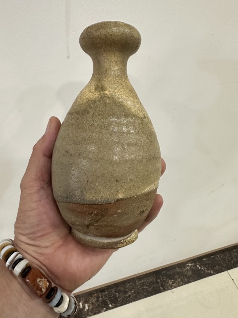 古玩陶瓷隋唐青瓷蒜頭瓶；拍賣，當(dāng)前價(jià)格28888元