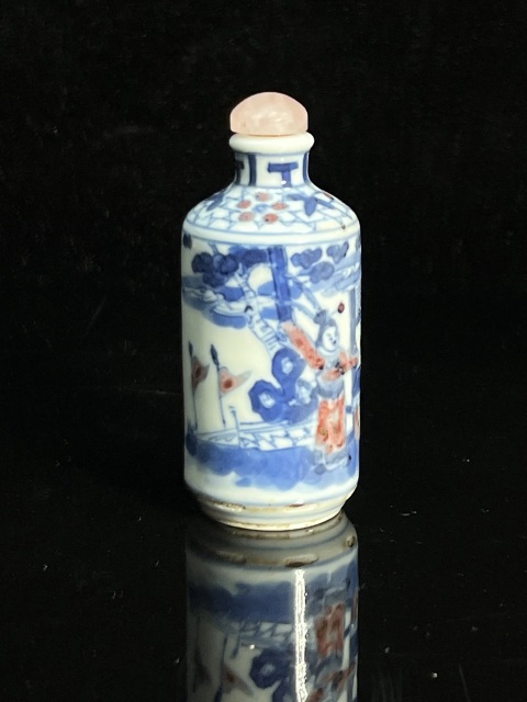 中国骨董　清中期　青花釉裏紅　人物　鼻煙壺　翡翠蓋　骨杓 中国骨董 清中期 青花釉裏紅 人物 鼻煙壺 翡翠蓋 骨杓 - メルカリ