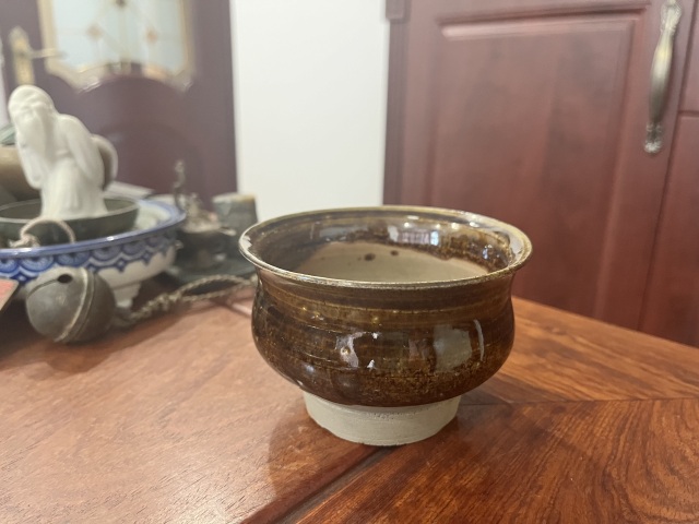 古玩陶瓷明代褐釉香爐拍賣,當(dāng)前價(jià)格399元
