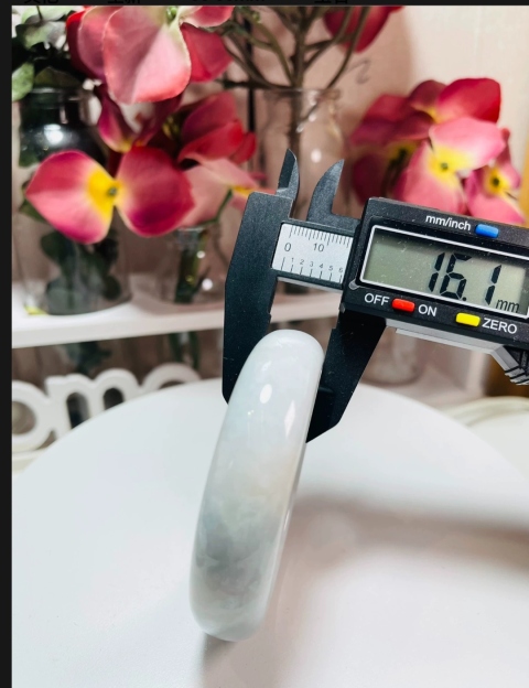 古玩玉器天然翡翠手鐲拍賣,當(dāng)前價(jià)格3000元