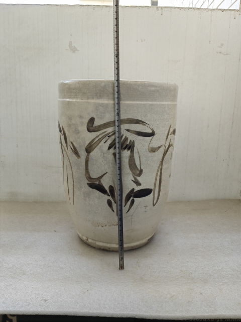 古玩陶瓷磁州窯白地黑花案缸拍賣,當(dāng)前價(jià)格450元