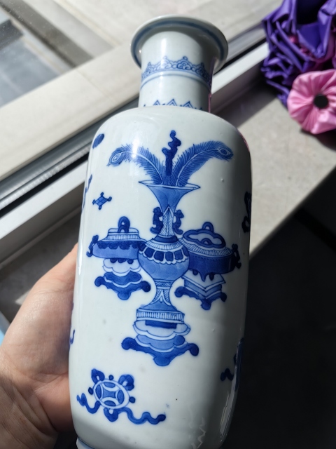 古玩陶瓷清康熙青花博古紋棒槌瓶拍賣，當前價格29800元