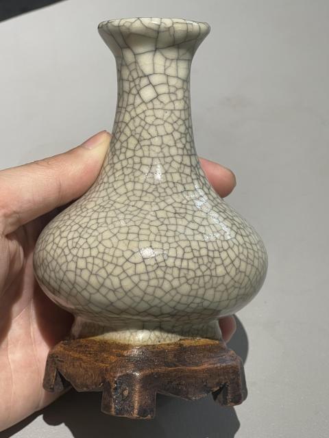 古玩陶瓷清代哥釉小瓶拍賣，當前價格5888元