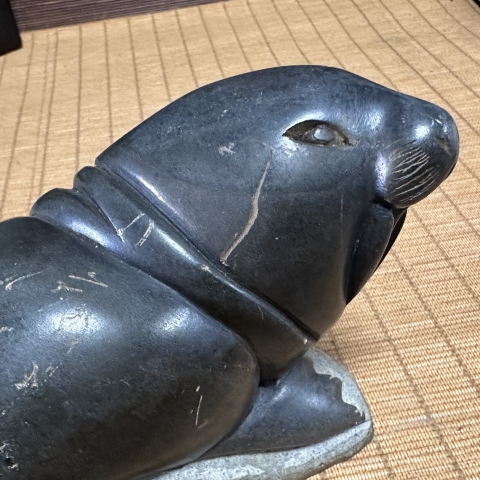 古玩玉器煤晶石雕“海豹”擺件拍賣,當前價格999元
