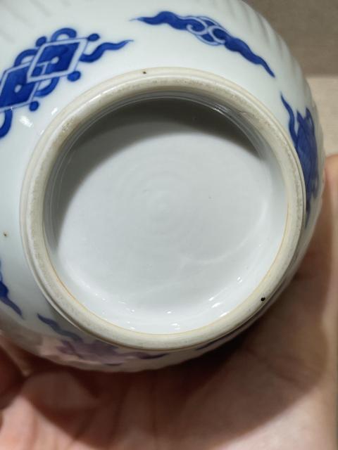 古玩陶瓷清代康熙團鳳紋瓜棱小罐拍賣，當前價格18888元