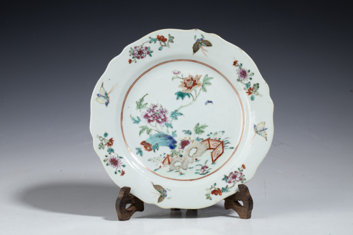 中国古美術品　清の乾隆時代　粉彩花卉洞石中皿　本物保証　23cm 域鉴古玩】清乾隆·粉彩牡丹洞石花卉纹折沿盘138 域鉴鉴定永久保