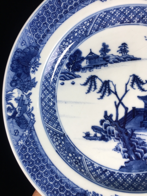 古玩陶瓷乾隆青花山水樓閣紋深腹折沿盤拍賣，當前價格1588元
