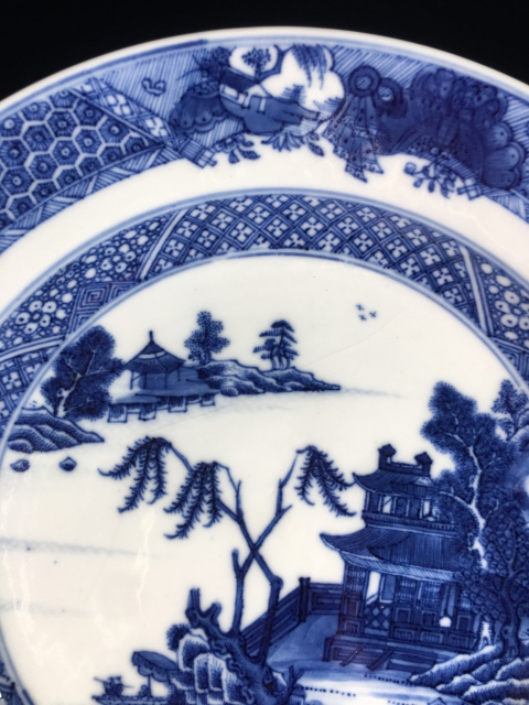 古玩陶瓷乾隆青花山水樓閣紋深腹折沿盤拍賣，當前價格1588元