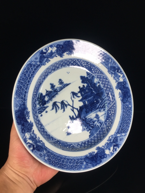 古玩陶瓷乾隆青花山水樓閣紋深腹折沿盤拍賣，當前價格1588元