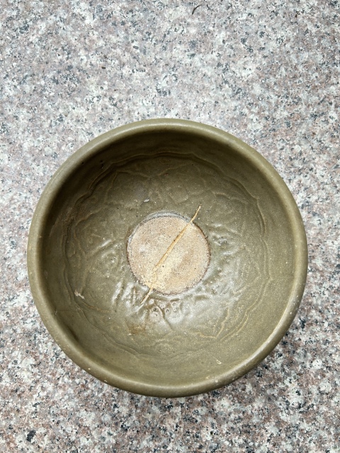 古玩陶瓷龍泉窯青釉印花碗拍賣,當(dāng)前價(jià)格288元