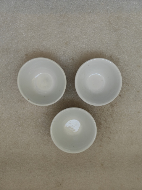 古玩陶瓷白釉撇口杯拍賣,當(dāng)前價(jià)格260元