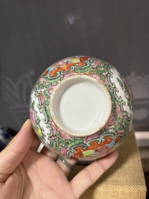 古玩陶瓷清中晚期廣彩人物故事紋瓜棱茶碗拍賣,當前價格985元