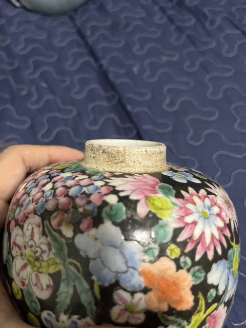 古玩陶瓷(保真卡)民國·墨地百花不落地罐拍賣,當前價格3888元