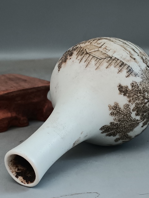 古玩陶瓷墨彩山水紋天球瓶拍賣,當前價格0元