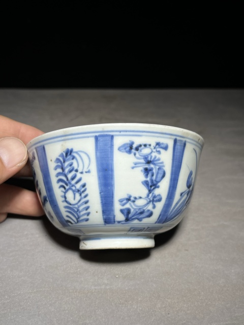 古玩陶瓷青花花卉碗拍賣，當前價格200元