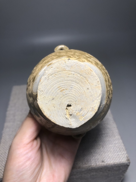 古玩陶瓷青瓷雙系罐拍賣,當前價格1800元
