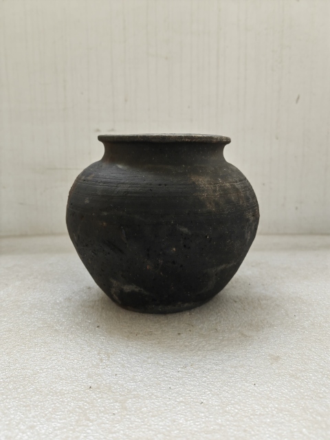 古玩陶瓷黑陶罐拍賣，當前價格450元