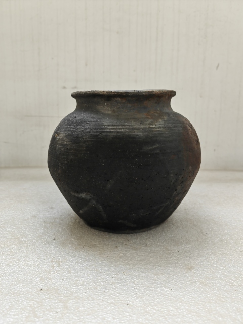 古玩陶瓷黑陶罐拍賣，當前價格450元