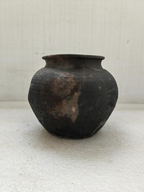 古玩陶瓷黑陶罐拍賣，當前價格450元