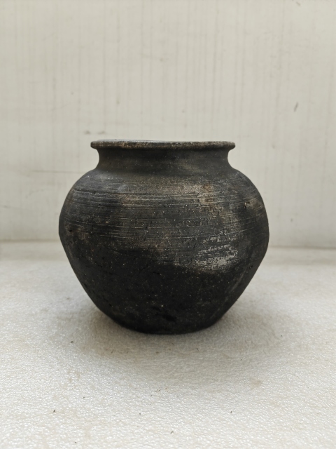古玩陶瓷黑陶罐拍賣，當前價格450元