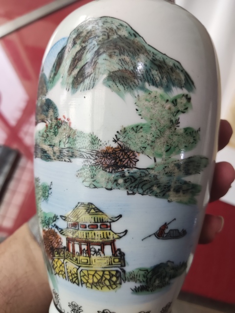 古玩陶瓷景德鎮(zhèn)山水紋瓶拍賣,當(dāng)前價格288元