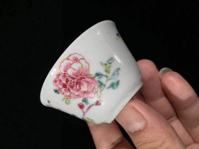 古玩陶瓷雍正錦雞富貴牡丹粉彩杯拍賣，當前價格2680元