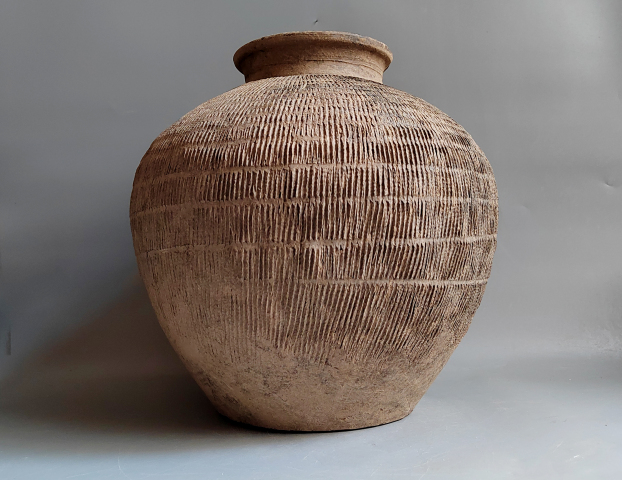 古玩陶瓷戰(zhàn)漢繩紋大罐拍賣,當(dāng)前價(jià)格1866元