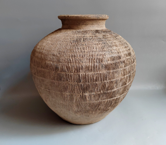 古玩陶瓷戰(zhàn)漢繩紋大罐拍賣,當(dāng)前價(jià)格1866元