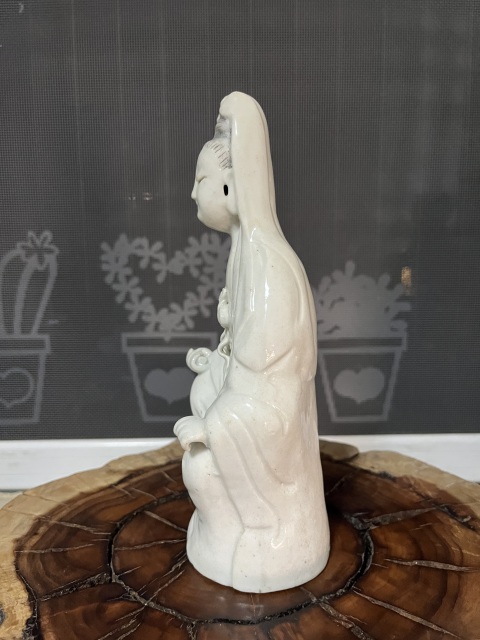 古玩陶瓷(保真卡)乾隆白釉觀音瓷塑拍賣,當(dāng)前價(jià)格2888元