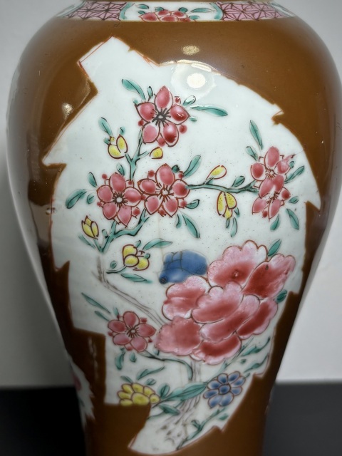 古玩陶瓷清雍正·紫金釉開窗粉彩花卉紋將軍瓶拍賣,當前價格2280元