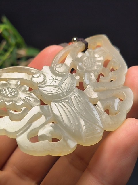古玩玉器清代和田玉雕“蝴蝶佩”拍賣(mài)，當(dāng)前價(jià)格5900元