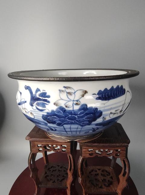 古玩陶瓷清中期.青花釉里紅香爐拍賣，當前價格2800元