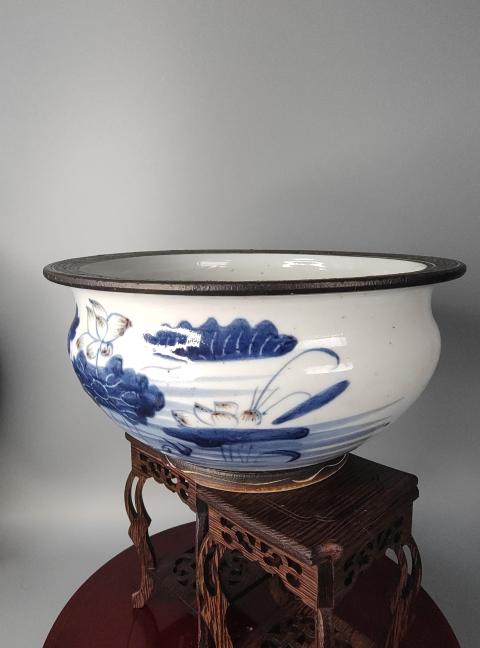 古玩陶瓷清中期.青花釉里紅香爐拍賣，當前價格2800元