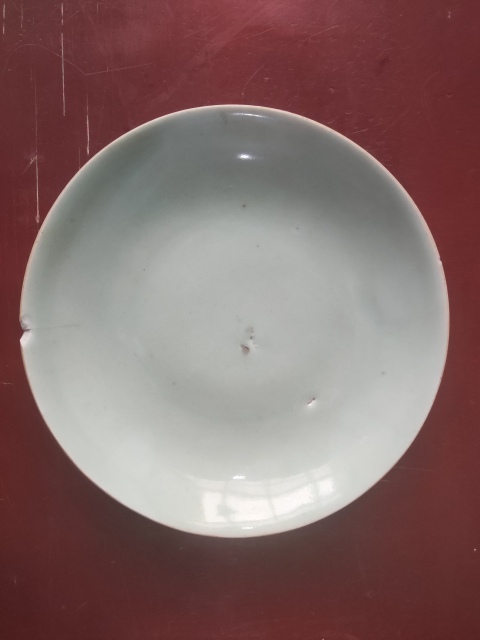 古玩陶瓷清中期豆青釉盤拍賣,當前價格188元