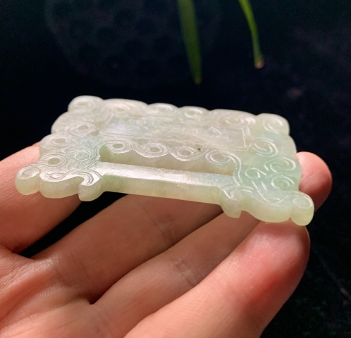 古玩玉器清代翡翠雕“福如東海”鎖佩拍賣(mài)，當(dāng)前價(jià)格8000元