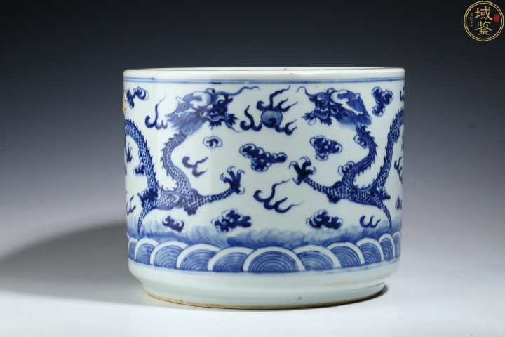 古玩陶瓷青花趕珠龍紋筒式爐拍賣,當前價格13000元