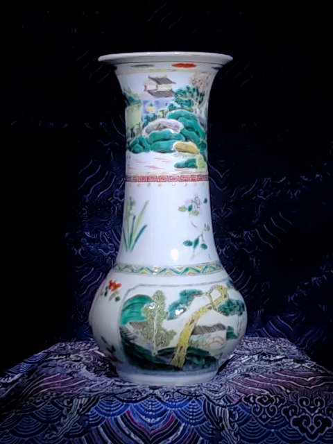 古玩陶瓷五彩山水花卉紋長頸瓶拍賣，當前價格8800元