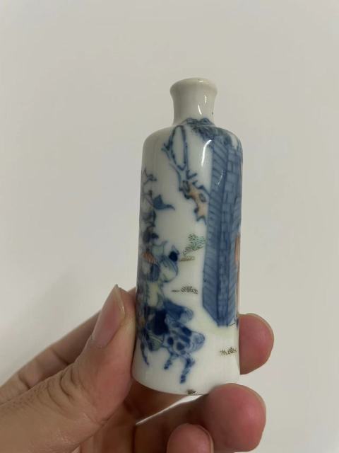 古玩陶瓷青花斗彩人物鼻煙壺拍賣,當前價格13000元