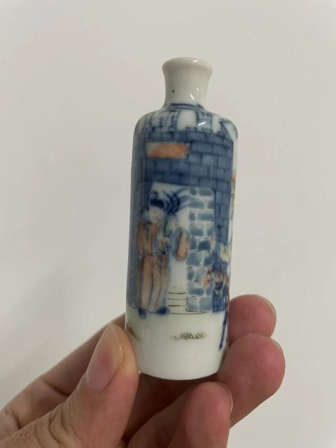 古玩陶瓷青花斗彩人物鼻煙壺拍賣,當前價格13000元