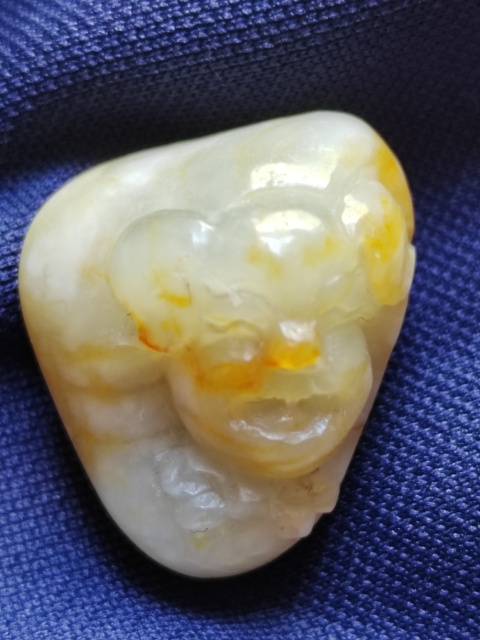 古玩玉器新疆獨(dú)籽手工籽料豬拍賣,當(dāng)前價(jià)格228元