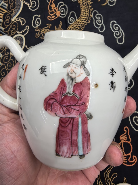 古玩陶瓷道咸粉彩無雙譜人物茶壺拍賣,當前價格18888元