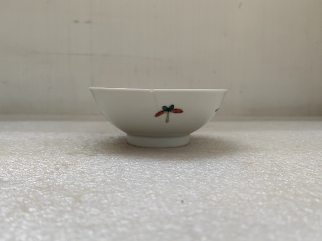 古玩陶瓷粉彩蝶戀花紋碗拍賣,當前價格220元