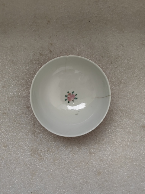 古玩陶瓷粉彩蝶戀花紋碗拍賣,當前價格220元