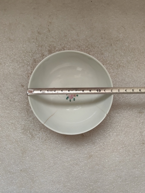 古玩陶瓷粉彩蝶戀花紋碗拍賣,當前價格220元