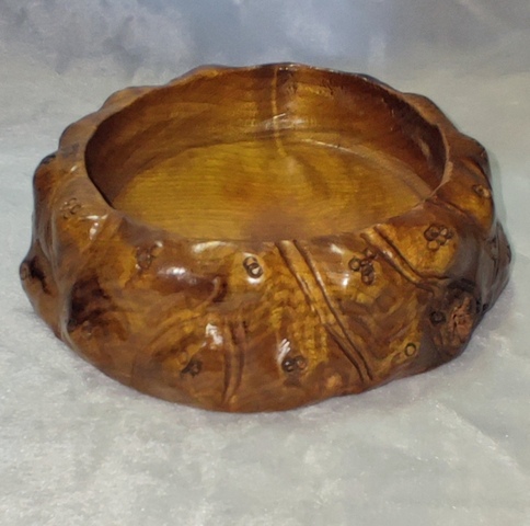 古玩雜項(xiàng)金絲楠木筆洗拍賣，當(dāng)前價格0元