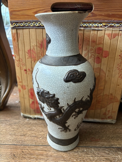 古玩陶瓷哥釉***雙龍戲珠觀音瓶拍賣,當前價格1888元